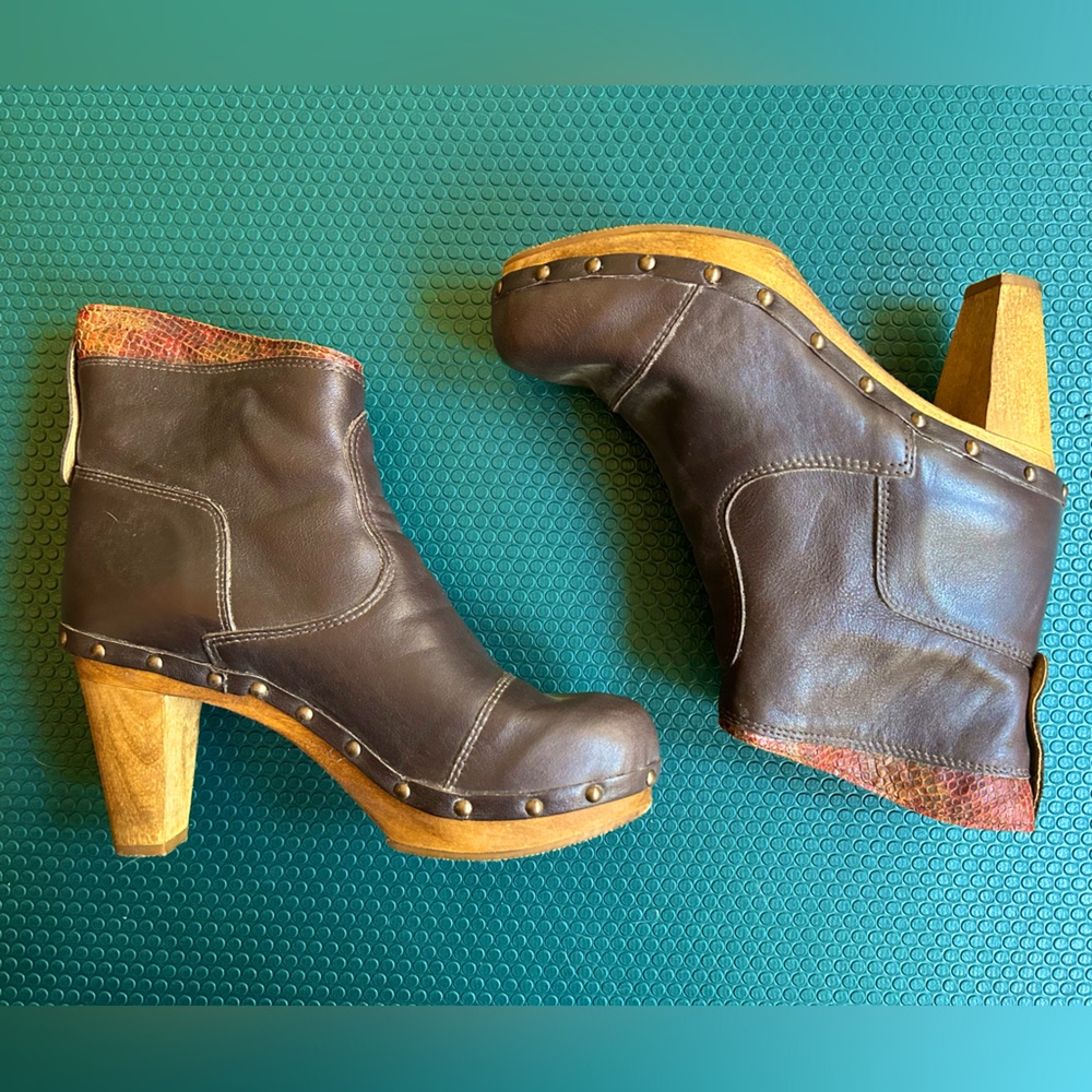 Sanita clog boots size 40
